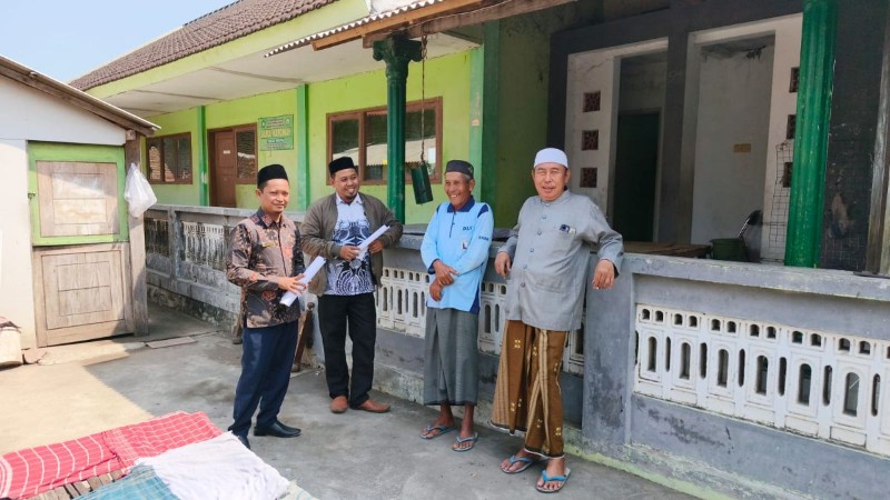 Pastikan Kesiapan Ikrar Wakaf, Penyuluh KUA Kraksaan Survei Tanah Wakaf Yayasan Darul Karomah Al Wafa