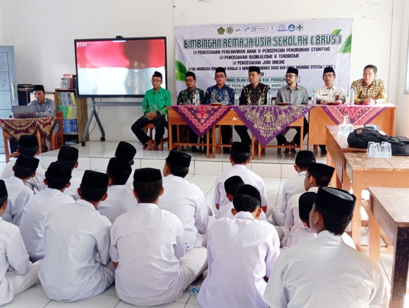 BRUS Kemenag Probolinggo di Ponpes Al Kholiliyah Al Mubarokah Tekankan Pencegahan Kenakalan Remaja dan Penguatan Early Warning System