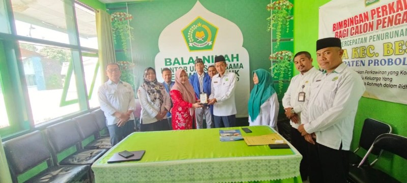 KUA Besuk Lepas Pisah Peserta Praktikum Mahasiswa UNZAH Genggong