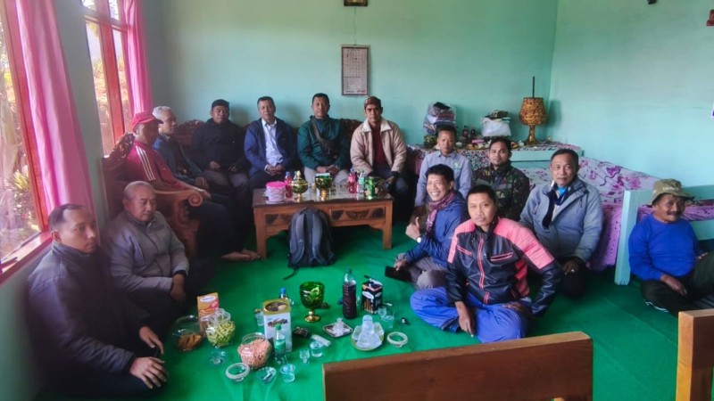 Merajut Kerukunan di ‘Negeri Atas Awan’: Kehangatan Silaturahmi Guru PAI dan Warga Tengger Saat Hari Raya Karo