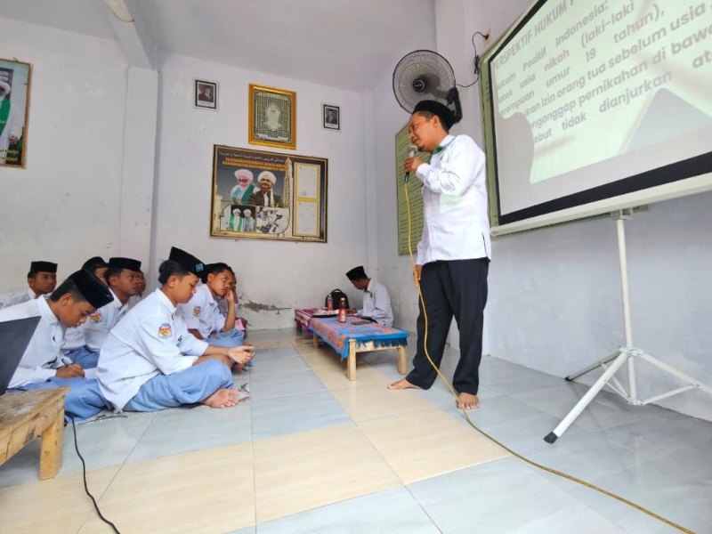 KUA Kraksaan Cegah Pernikahan Dini Melalui BRUS Pesantren Ribath al-Maliky