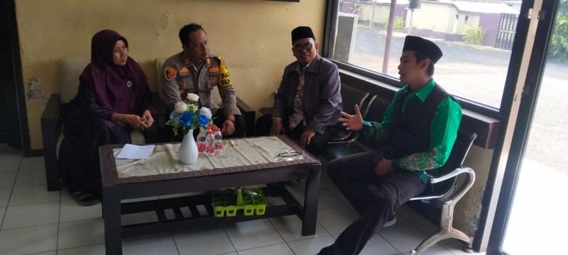 Kebaikan Bapak Ali, KUA dan Polsek Tegalsiwalan Siapkan Isbat Nikah Massal