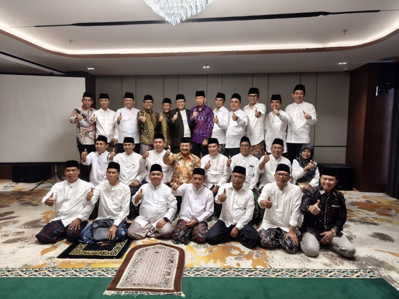 “Kemenag Kab. Probolinggo Semangati Kafilah Jatim di MTQ Nasional XXXI”.