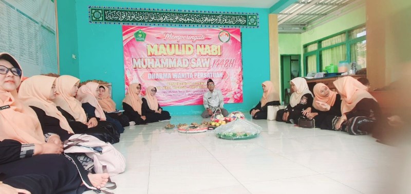 DWP KUA Maron Memperingati Maulid Nabi Muhammad SAW